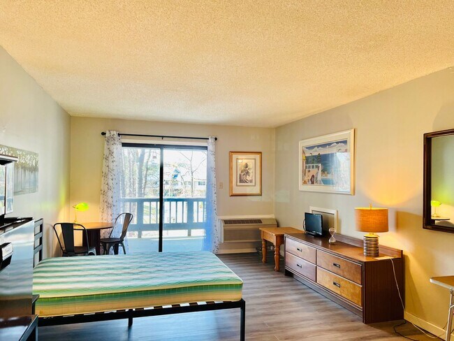 Photo - 1 BR efficiency w/Utilities Included! In t... Unit 1406 Harbourside Dr - FEDOR