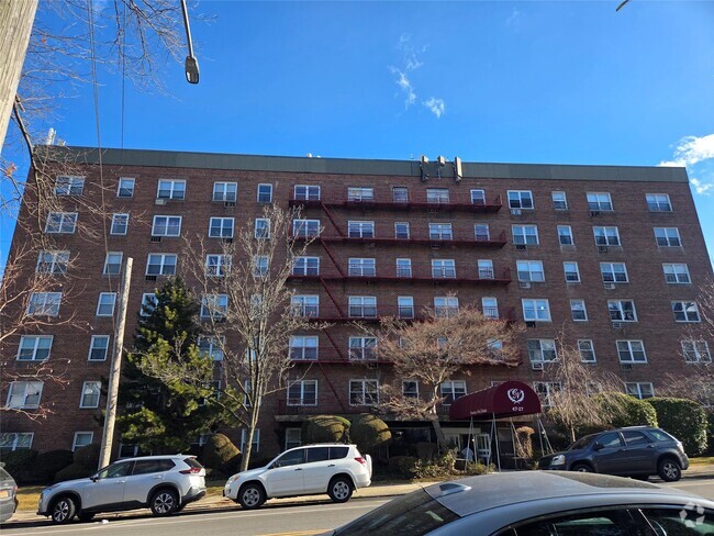 Building Photo - 47-27 Little Neck Pkwy Unit 6H Rental