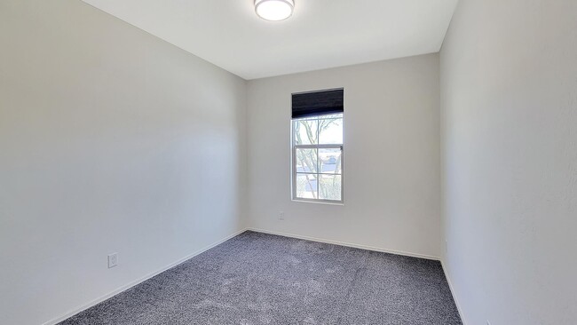 Photo - 14142 S 177th Dr