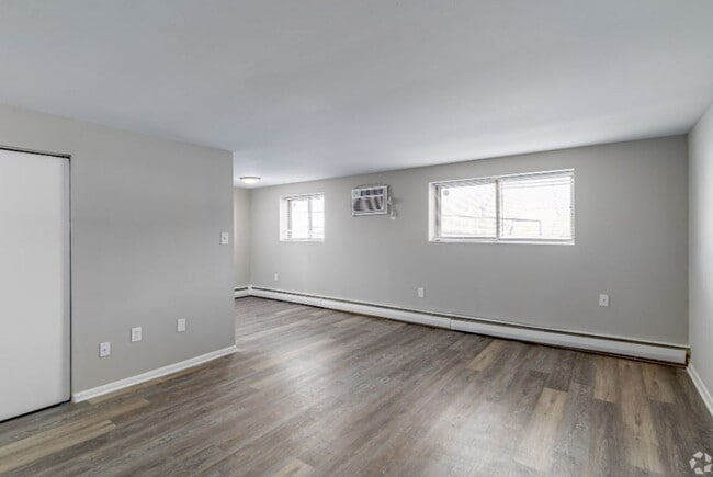 Yale Court Apartments