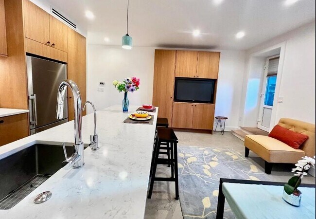 Photo - 71 Booraem Ave Unit Garden Level