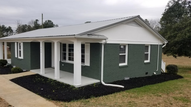 Building Photo - 309 Keowee Trail Rental