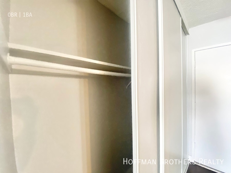 Photo - 1911 W 2nd St Unidad 4