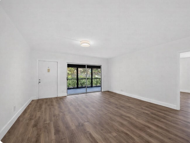 Building Photo - 6258 Chasewood Dr Unit C