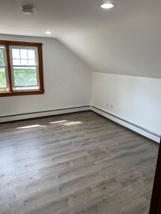 Photo - 139 Pratt Rd Unit #3