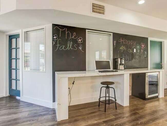 The Falls Apartments