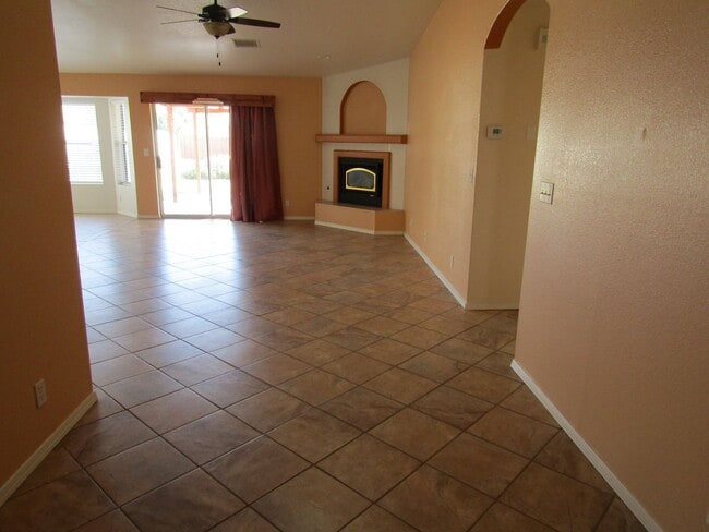 Photo - 1212 Serinna Ct
