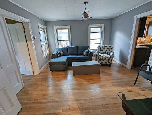 Building Photo - 52 Saint John Ave Unit 2026-2027