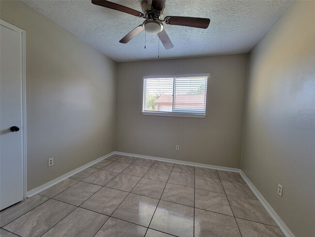 Photo - 14822 Sheffield Terrace