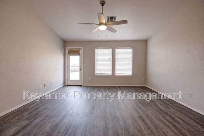 Photo - 15405 Acacia Rd