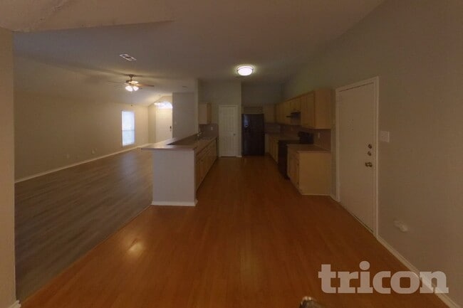 Photo - 1415 Develon Dr