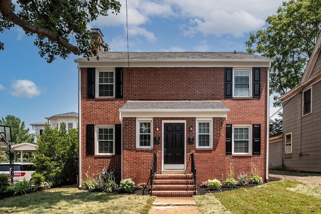 Photo - 819 Weedon St