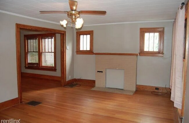 Photo - 825 Sylvan-825SYL Unit 825SYL