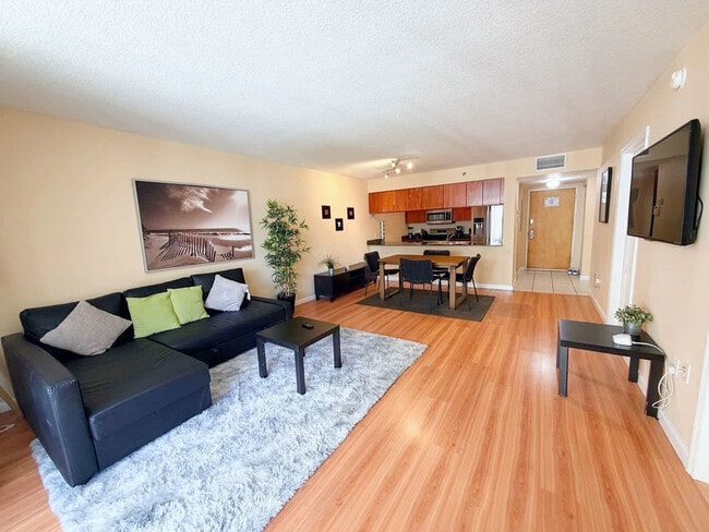 Photo - 1 SE 12th St Unit SI FL21-ID1022204P