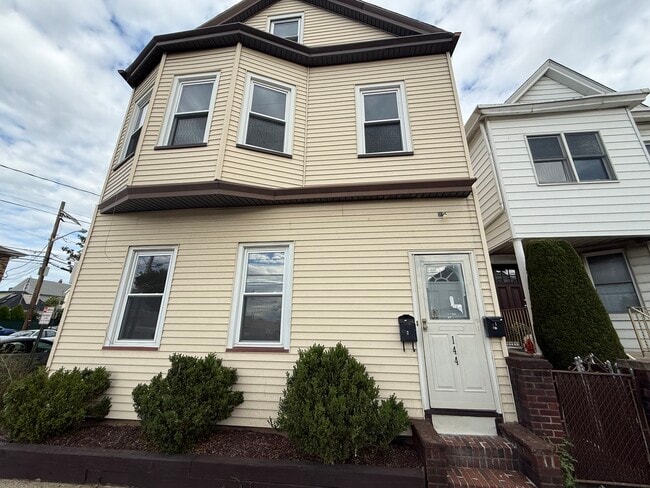 Photo - 144 Midland Ave Apartments