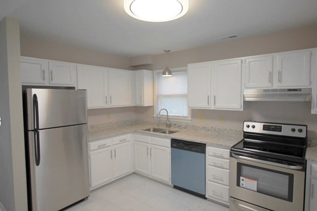 Photo - 2230 Summit St Unit 103