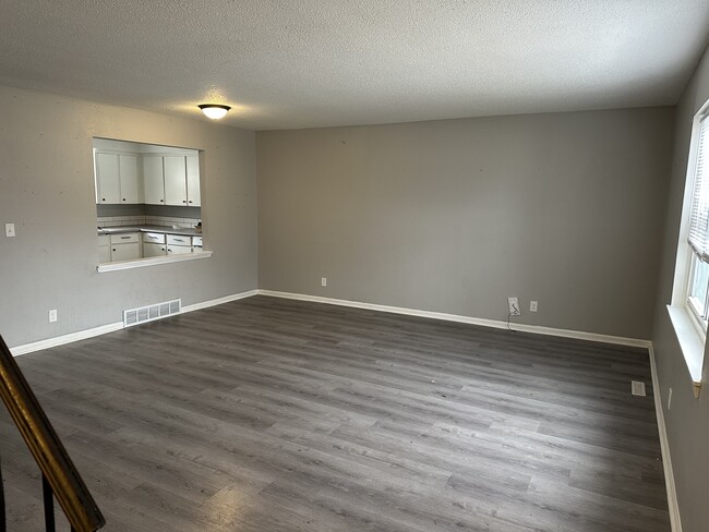 Photo - 116 N Chestnut St