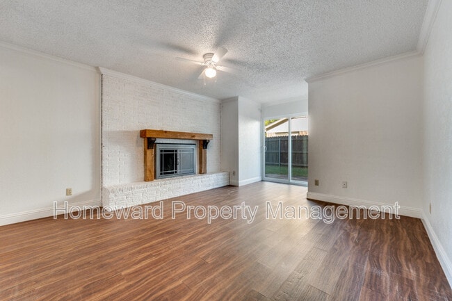 Photo - 3003 Helmet St