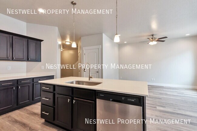 Photo - 1562 W State Rd