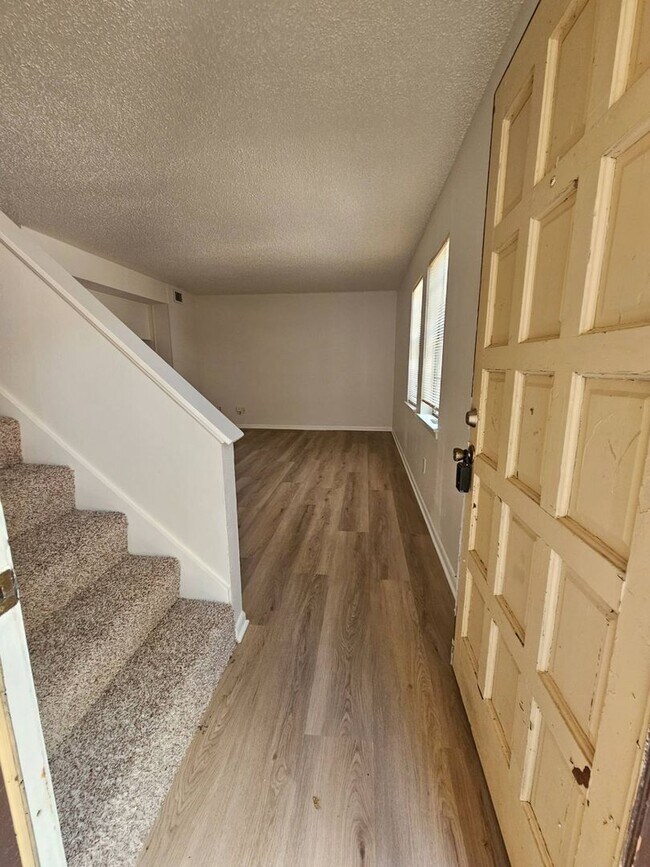Photo - 8521 Dryfield Dr Unit B
