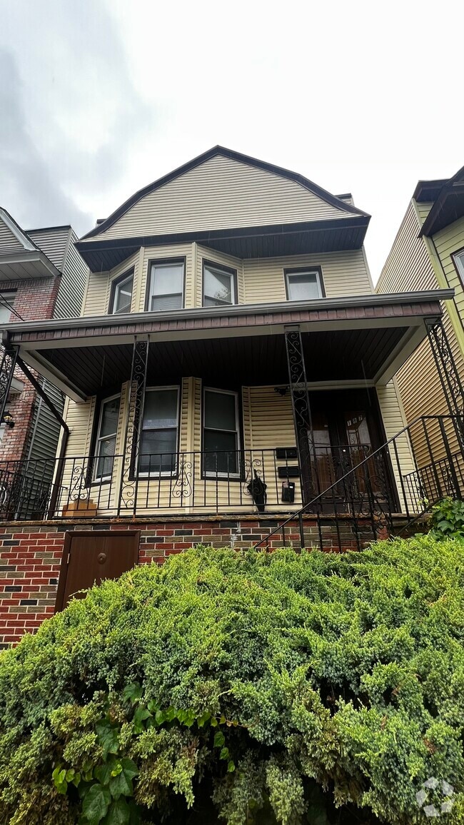 Building Photo - 187 Clerk St Unit 2FL Rental