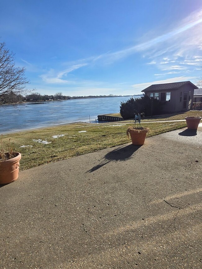 Photo - Home on the Lake