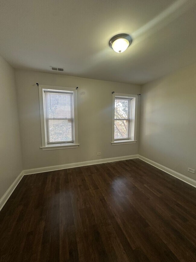 Photo - Discover Your Dream Apartment! Unit 1717 E 78th St 2