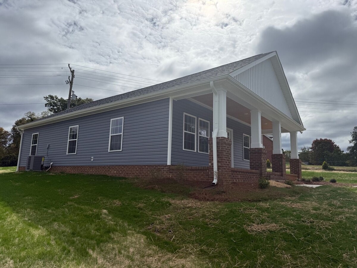 Photo - Three bedroom, 2 bath house in Graham