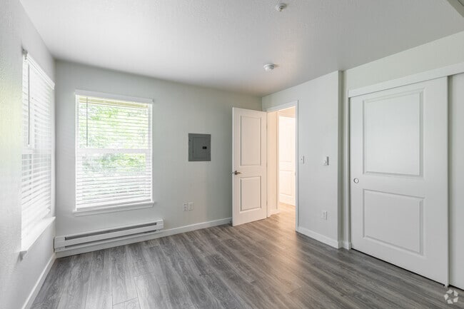 1BR, 1BA - 626SF - Bedroom