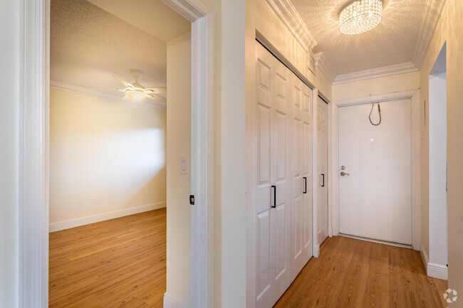 Building Photo - 2012 S Federal Hwy Unit 301 Rental
