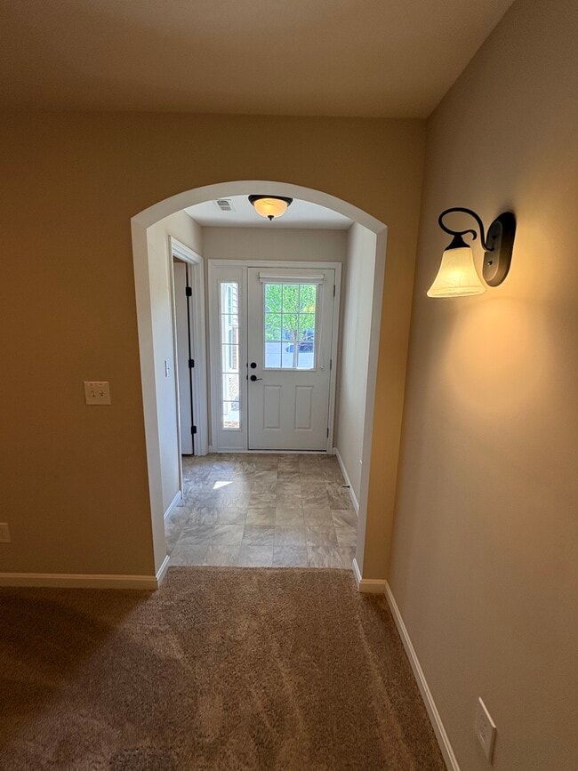 Entry - 7947 Oakbridge Way