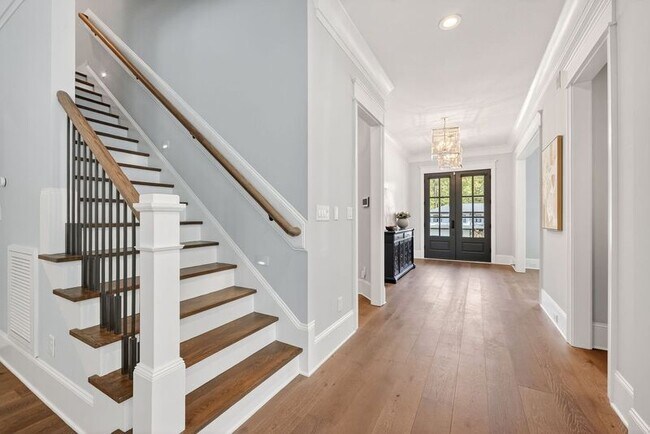Photo - 3419 Edgemont Dr