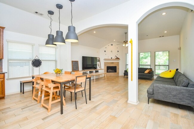 Photo - 16814 Ranger Ridge Dr