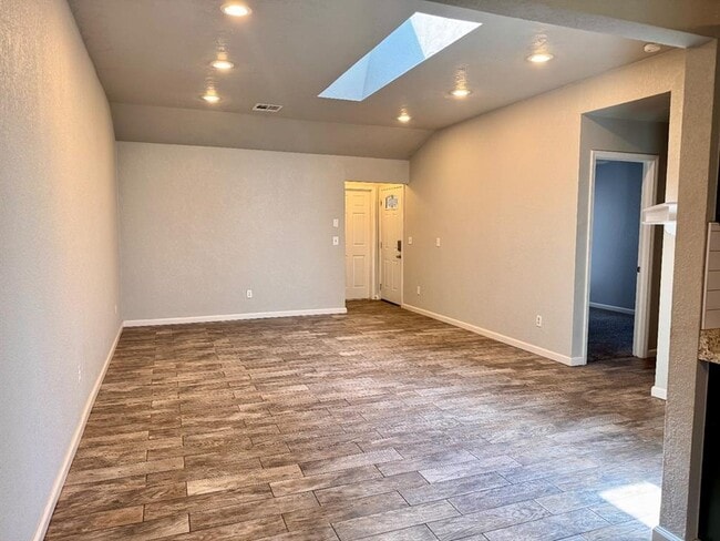 Photo - 11402 N Lincoln Blvd