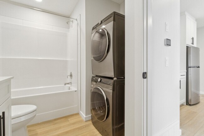 Photo - 20939-20925 25 Ave NW