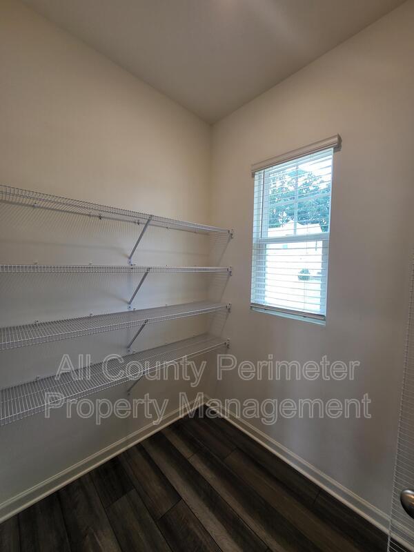 Photo - 212 Cottontail Ln
