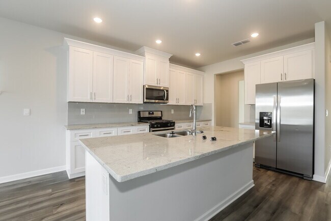 Photo - 780 Sara Mdw Rd