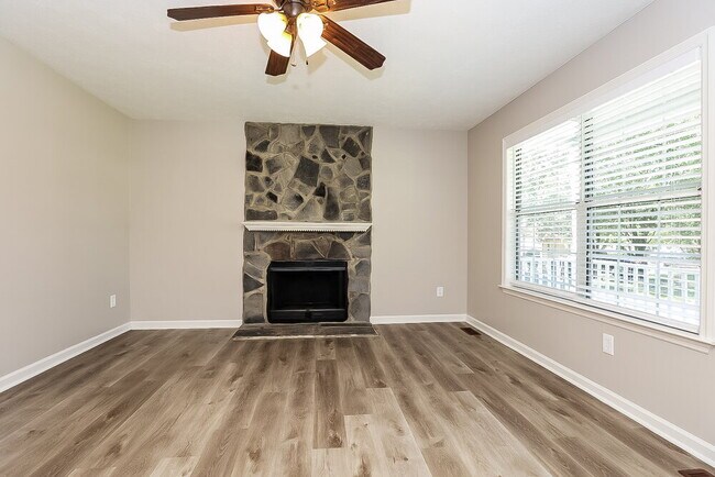 Photo - 386 Park Ct