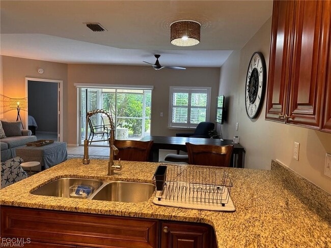 Photo - 12020 Champions Green Way Unidad 112