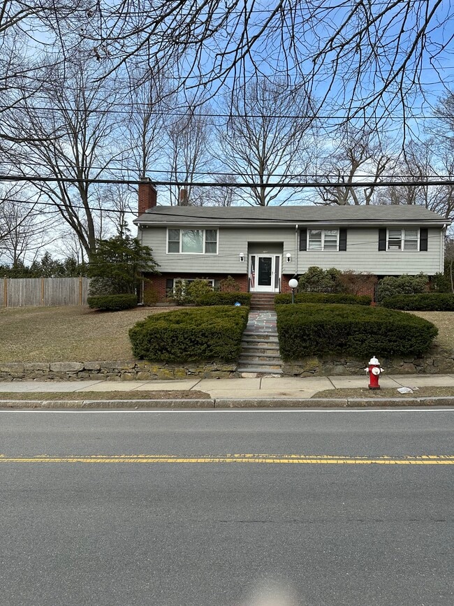 Building Photo - 299 Mill St Rental