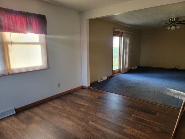 Photo - 4453 E Cedar Rd