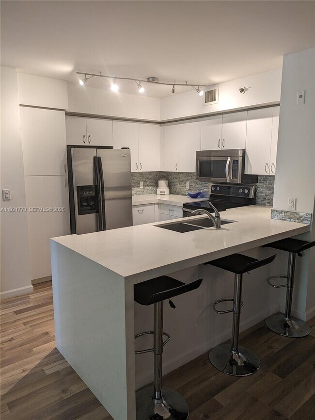 Photo - 19901 E Country Club Dr Unit 2305