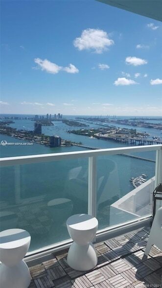 Building Photo - 1900 N Bayshore Dr Unit 4403