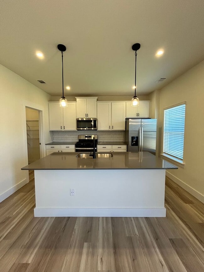 Photo - New Construction! 3 bedrooms, 2.5 baths, bonus room, plenty of storage, 2 car garage!