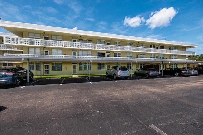 Photo - 4890 Bay St NE Unit 128