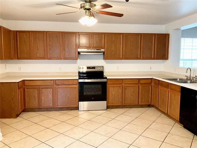 Photo - 13718 Merseyside Dr