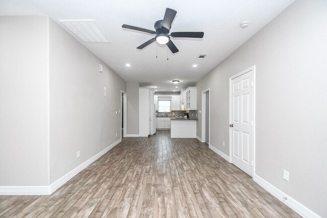 Photo - 1405 Richard Ave