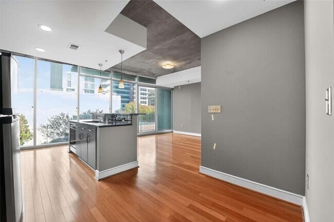 Photo - 44 Peachtree Pl NE Unit # 629