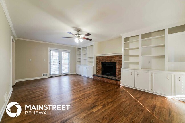 Photo - 2699 Douglas Ct