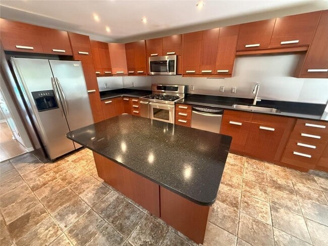 Photo - 290 Sweetwater Trce